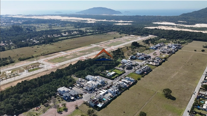 Ótimo Sobrado 2 Suítes Em São João do Rio Vemelho - Florianópolis: 2ª foto da galeria de imagens do imóvel