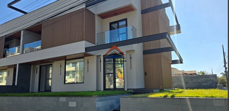 Casa Três Suítes em Jurerê - Florianópolis SC: 1ª foto da galeria de imagens do imóvel