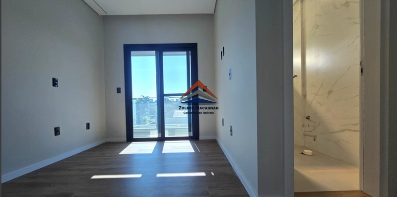 Casa Três Suítes em Jurerê - Florianópolis SC: 3ª foto da galeria de imagens do imóvel