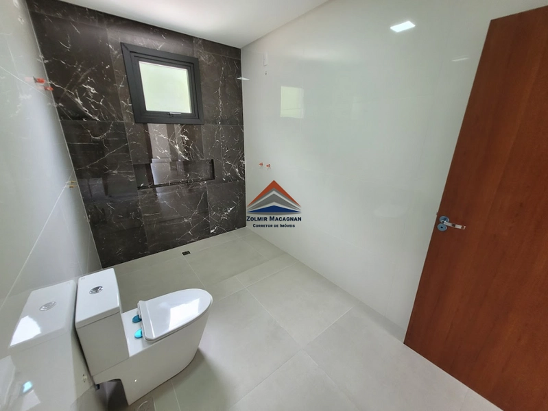 Linda Casa 4 Dormitórios a Venda no Norte da Ilha em Florianópolis SC: 7ª foto da galeria de imagens do imóvel