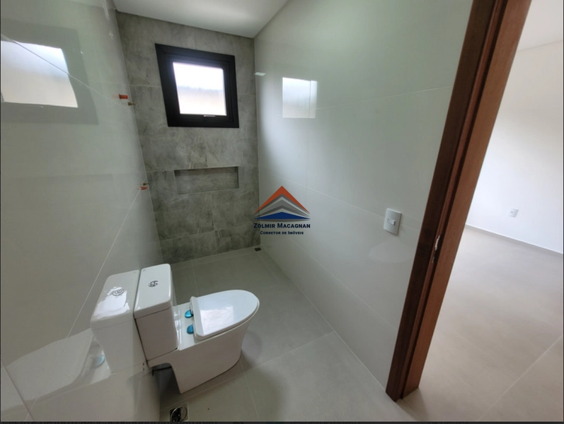 Linda Casa 4 Dormitórios a Venda no Norte da Ilha em Florianópolis SC: 14ª foto da galeria de imagens do imóvel