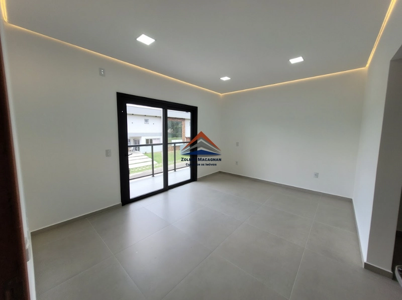 Linda Casa 4 Dormitórios a Venda no Norte da Ilha em Florianópolis SC: 4ª foto da galeria de imagens do imóvel