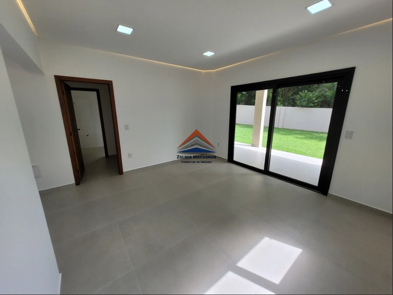 Linda Casa 4 Dormitórios a Venda no Norte da Ilha em Florianópolis SC: 19ª foto da galeria de imagens do imóvel