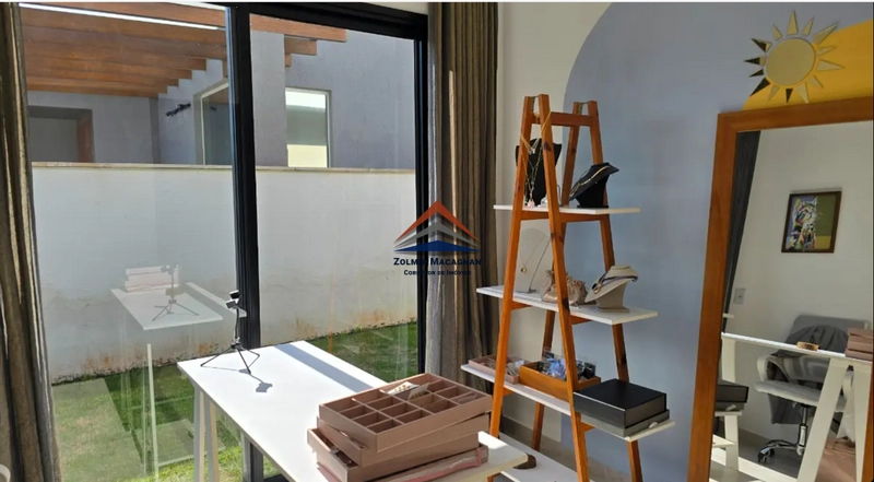 Casa Térrea 4 Dormitórios Em Condomínio À Vendaem Florianópolis: 4ª foto da galeria de imagens do imóvel