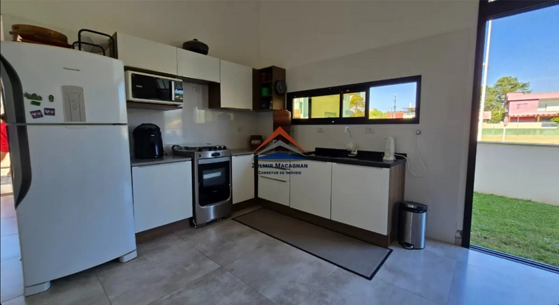 Casa Térrea 4 Dormitórios Em Condomínio À Vendaem Florianópolis: 8ª foto da galeria de imagens do imóvel