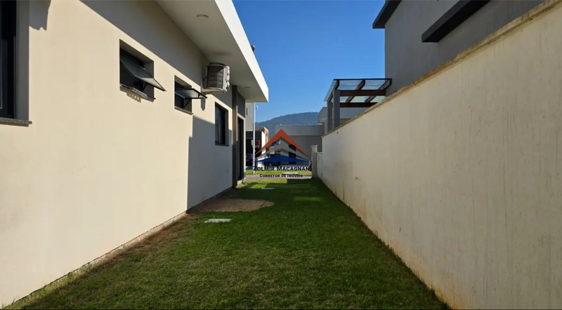 Casa Térrea 4 Dormitórios Em Condomínio À Vendaem Florianópolis: 19ª foto da galeria de imagens do imóvel