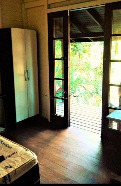 Casa em meio a Natureza a 300 metros da praia à Venda em Florianópolis: 2ª foto da galeria de imagens do imóvel