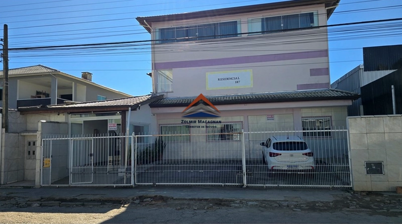 Prédio à Venda em Canasvierias - Florianópolis: 1ª foto da galeria de imagens do imóvel