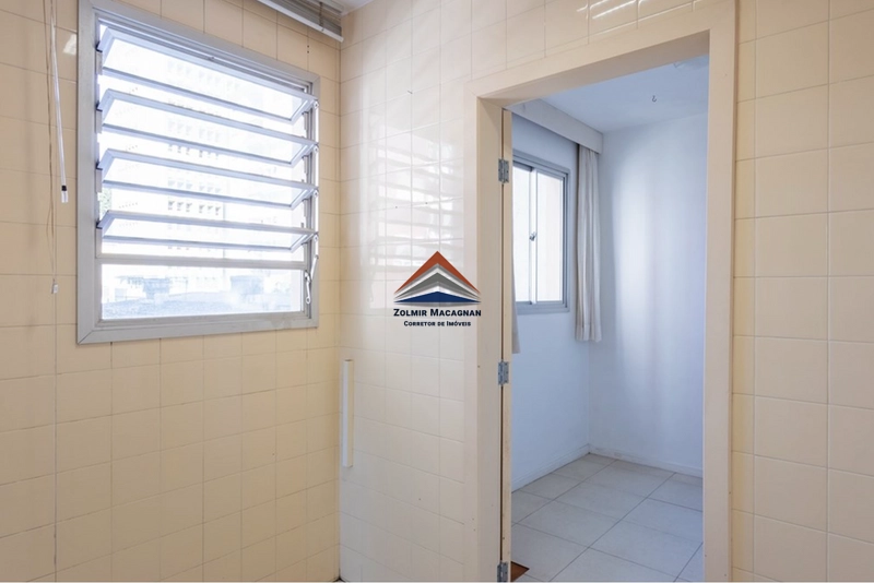 Apartamento 4 Dormnitórios no Centro de Florianópolis: 1ª foto da galeria de imagens do imóvel