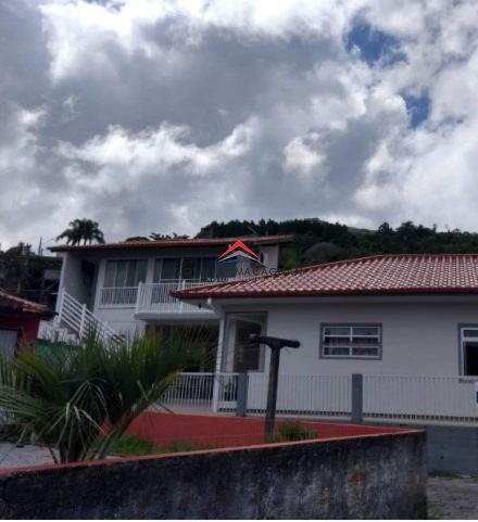 Casa com vista para o Mar à Venda no Ribeirão da Ilha em Florianópolis: 1ª foto da galeria de imagens do imóvel