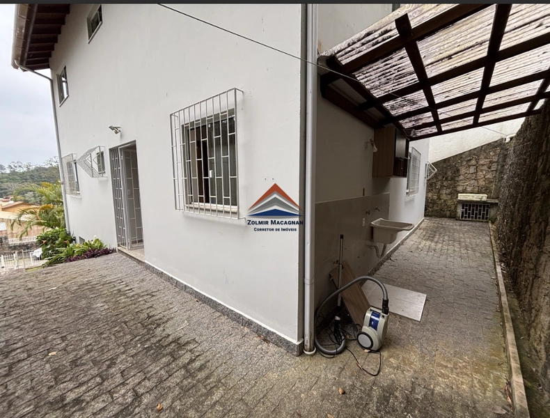 Casa 3 Suítes Com Vista Para o Mar a Venda em Sambaqui - Florianópolis: 31ª foto da galeria de imagens do imóvel