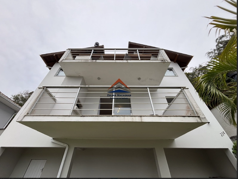 Casa 3 Suítes Com Vista Para o Mar a Venda em Sambaqui - Florianópolis: 49ª foto da galeria de imagens do imóvel