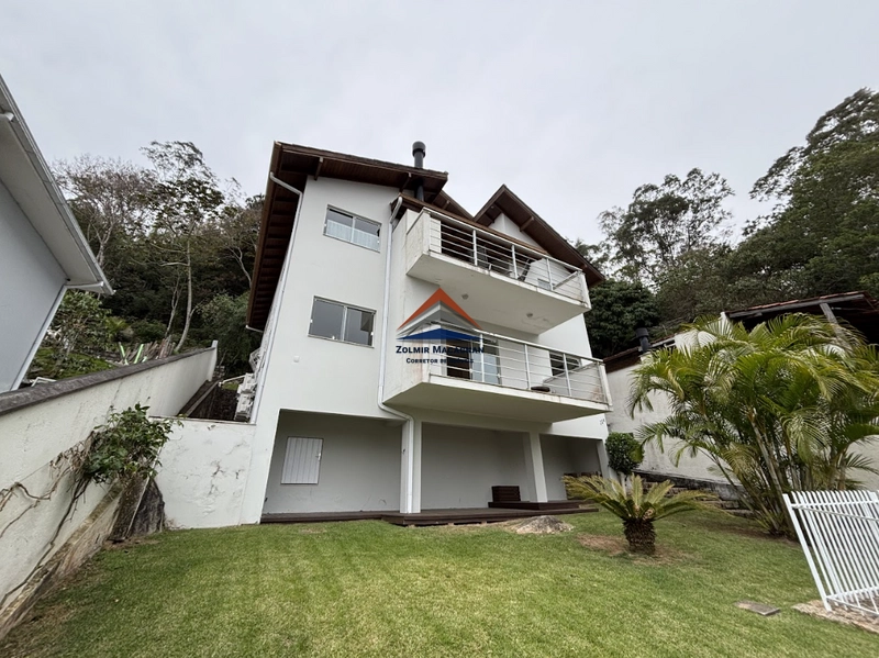 Casa 3 Suítes Com Vista Para o Mar a Venda em Sambaqui - Florianópolis: 28ª foto da galeria de imagens do imóvel