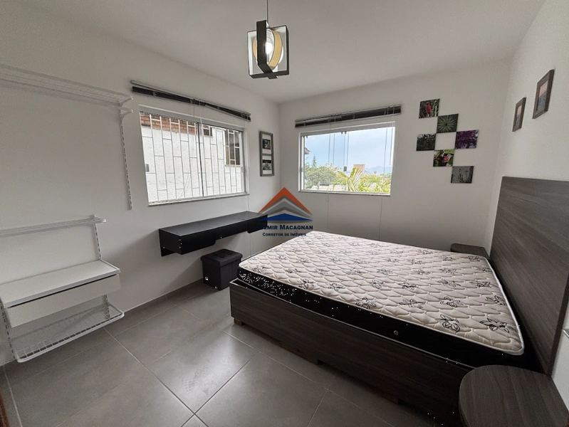 Casa 3 Suítes Com Vista Para o Mar a Venda em Sambaqui - Florianópolis: 11ª foto da galeria de imagens do imóvel