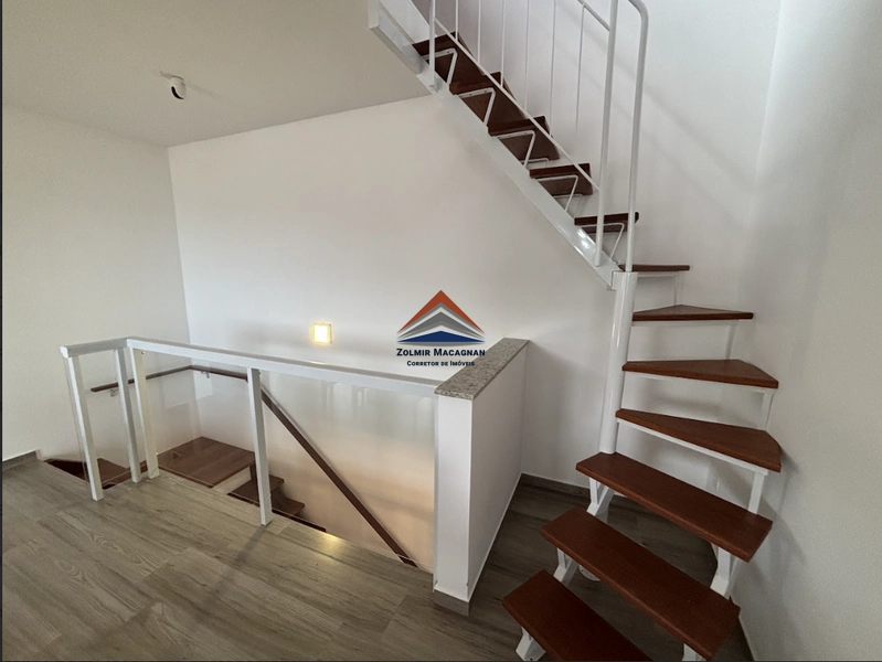 Casa 3 Suítes Com Vista Para o Mar a Venda em Sambaqui - Florianópolis: 7ª foto da galeria de imagens do imóvel