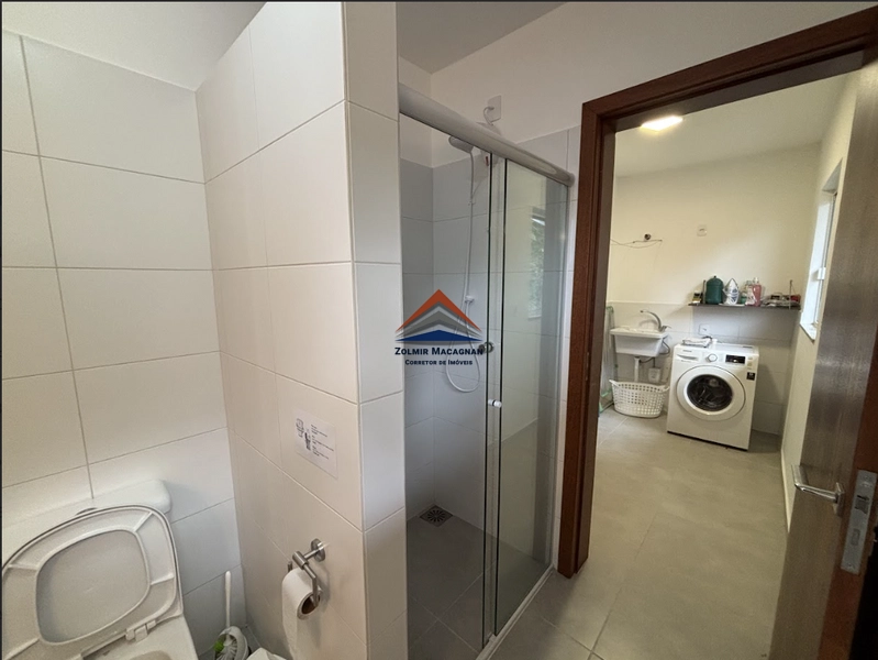 Casa 3 Suítes Com Vista Para o Mar a Venda em Sambaqui - Florianópolis: 24ª foto da galeria de imagens do imóvel