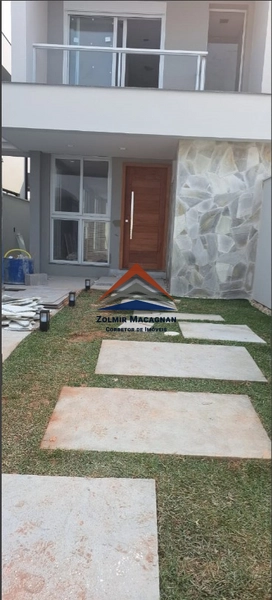 Casa 3 Dormitórios à Venda  à 300 metros da praia do Campeche: 5ª foto da galeria de imagens do imóvel