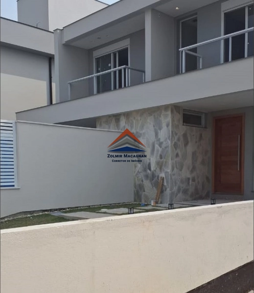 Casa 3 Dormitórios à Venda  à 300 metros da praia do Campeche: 4ª foto da galeria de imagens do imóvel