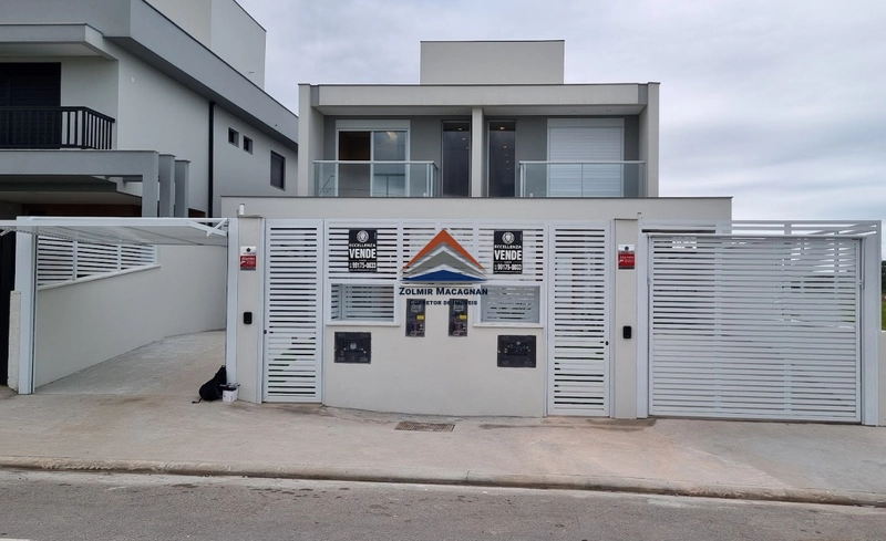 Casa 3 Dormitórios à Venda  à 300 metros da praia do Campeche: 31ª foto da galeria de imagens do imóvel