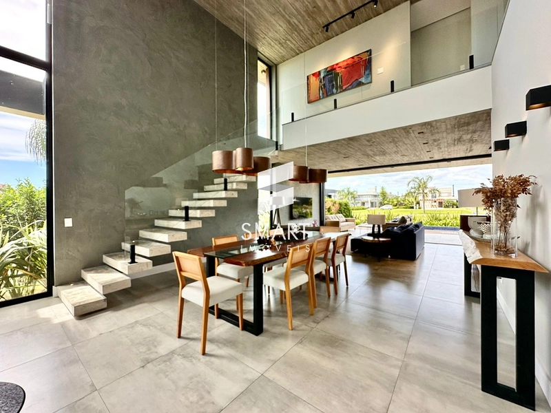 Sobrado de Alto Padrão à Beira do Lago no Sea Coast – Exclusividade, Design e Sofisticação!: 5ª foto da galeria de imagens do imóvel