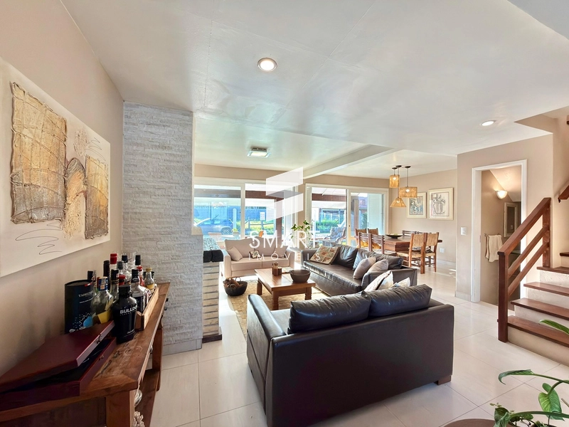 ATLÂNTIDA EM GRANDE ESTILO | RESIDÊNCIA COM 3 DORMITÓRIOS, SUÍTE MASTER, PISCINA E AMPLO LIVING: 1ª foto da galeria de imagens do imóvel