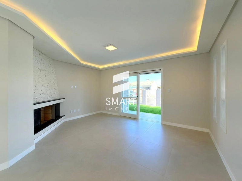 Casa Térrea Nova no Centro de Xangri-Lá | Frente Leste e Amplo Pátio: 6ª foto da galeria de imagens do imóvel