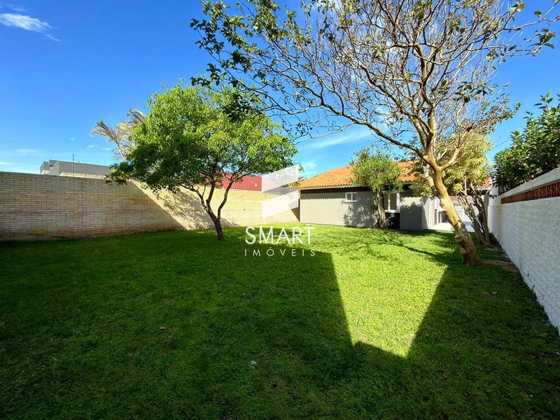 Casa Térrea Nova no Centro de Xangri-Lá | Frente Leste e Amplo Pátio: 9ª foto da galeria de imagens do imóvel