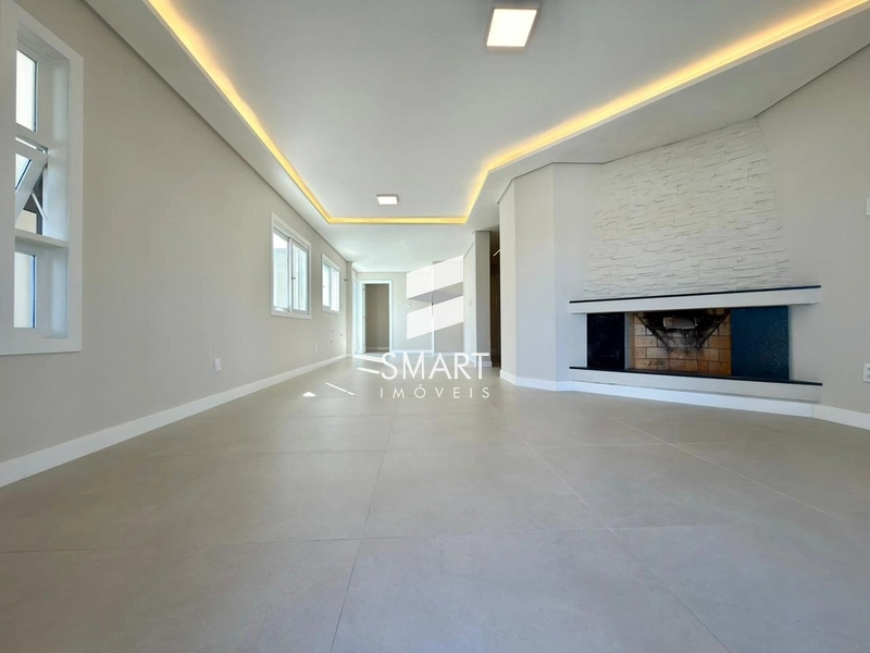 Casa Térrea Nova no Centro de Xangri-Lá | Frente Leste e Amplo Pátio: 4ª foto da galeria de imagens do imóvel