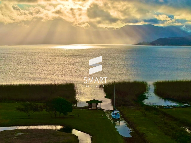 UM REFÚGIO ÚNICO À BEIRA DA LAGOA: LUXO, NATUREZA E PRIVACIDADE EM UM SÓ LUGAR: 7ª foto da galeria de imagens do imóvel