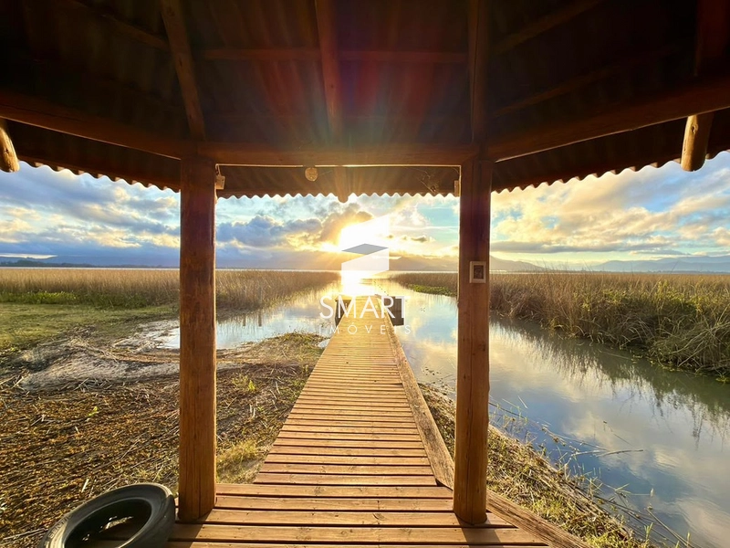 UM REFÚGIO ÚNICO À BEIRA DA LAGOA: LUXO, NATUREZA E PRIVACIDADE EM UM SÓ LUGAR: 26ª foto da galeria de imagens do imóvel