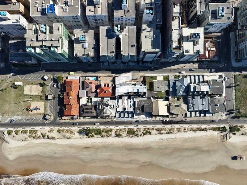 SOBRADO À BEIRA MAR EM CAPÃO DA CANOA - CONFORTO E VISTA PRIVILEGIADA PARA O MAR: 32ª foto da galeria de imagens do imóvel