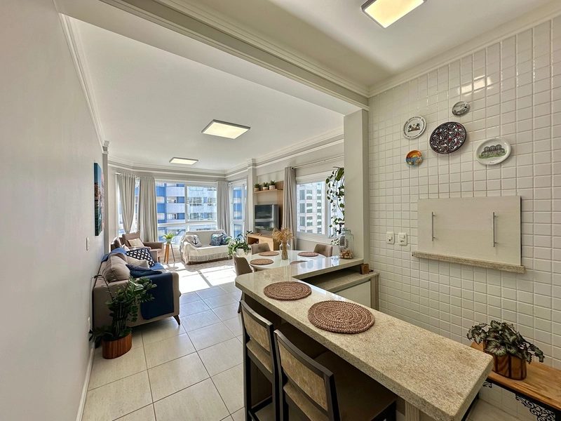 Apartamento com vista para o mar: 1ª foto da galeria de imagens do imóvel