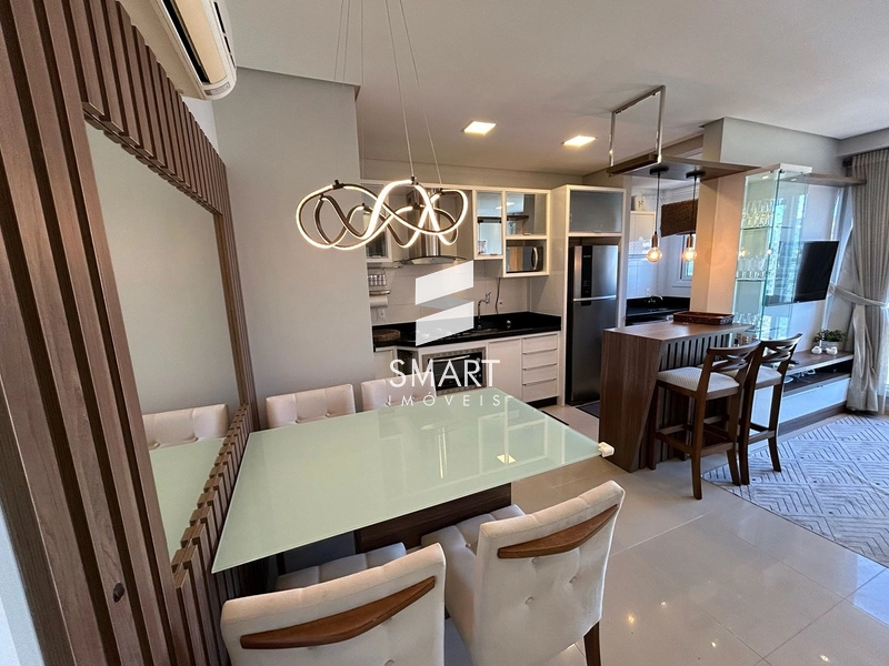 Elegância Frente à Praça – Seu Novo Apartamento na Zona Nova!: 2ª foto da galeria de imagens do imóvel