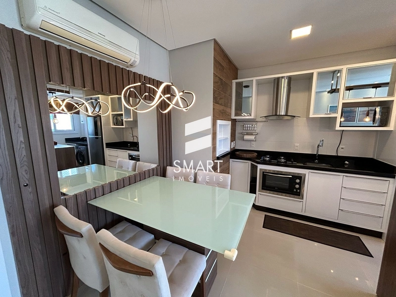 Elegância Frente à Praça – Seu Novo Apartamento na Zona Nova!: 3ª foto da galeria de imagens do imóvel