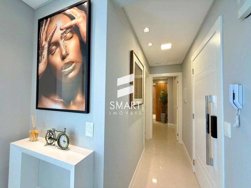 APARTAMENTO DE ESQUINA MOBILIADO E DECORADO COM VISTA PARA O MAR E A SERRA: 27ª foto da galeria de imagens do imóvel