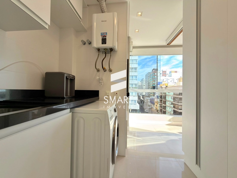 APARTAMENTO DE ESQUINA MOBILIADO E DECORADO COM VISTA PARA O MAR E A SERRA: 25ª foto da galeria de imagens do imóvel