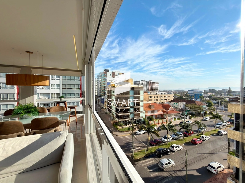 APARTAMENTO DE ESQUINA MOBILIADO E DECORADO COM VISTA PARA O MAR E A SERRA: 8ª foto da galeria de imagens do imóvel