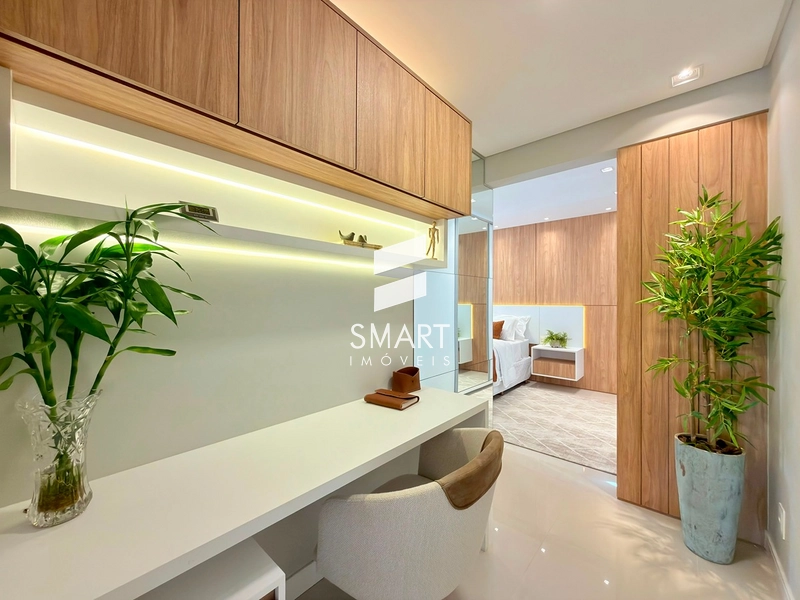 APARTAMENTO DE ESQUINA MOBILIADO E DECORADO COM VISTA PARA O MAR E A SERRA: 31ª foto da galeria de imagens do imóvel