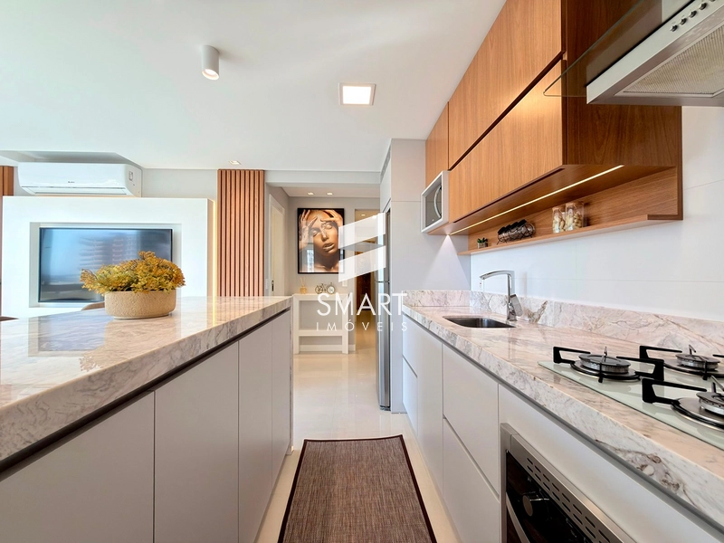 APARTAMENTO DE ESQUINA MOBILIADO E DECORADO COM VISTA PARA O MAR E A SERRA: 22ª foto da galeria de imagens do imóvel