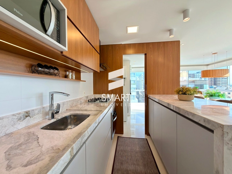 APARTAMENTO DE ESQUINA MOBILIADO E DECORADO COM VISTA PARA O MAR E A SERRA: 23ª foto da galeria de imagens do imóvel