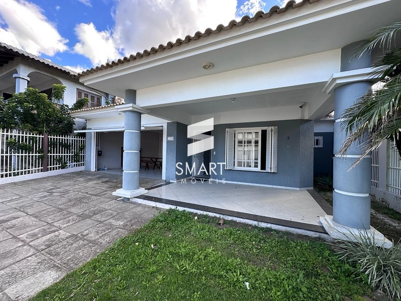 Casa térrea para locação anual a apenas uma quadra do mar em Capão da Canoa!: 2ª foto da galeria de imagens do imóvel