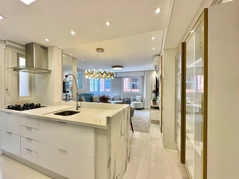 Apartamento decorado à venda junto a Praça do Farol: 3ª foto da galeria de imagens do imóvel