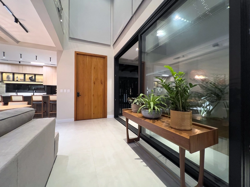 CASA COM 4 SUÍTES FINAMENTE MOBILIADA E DECORADA!: 39ª foto da galeria de imagens do imóvel