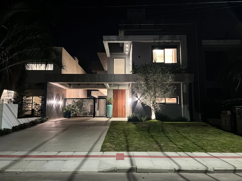 CASA COM 4 SUÍTES FINAMENTE MOBILIADA E DECORADA!: 66ª foto da galeria de imagens do imóvel