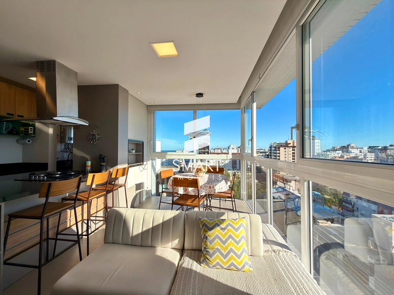 APARTAMENTO COM VISTA MAR AO LADO DA PRAÇA FLÁVIO BOIANOVSKI, A APENAS UMA QUADRA DA PRAIA!: 6ª foto da galeria de imagens do imóvel