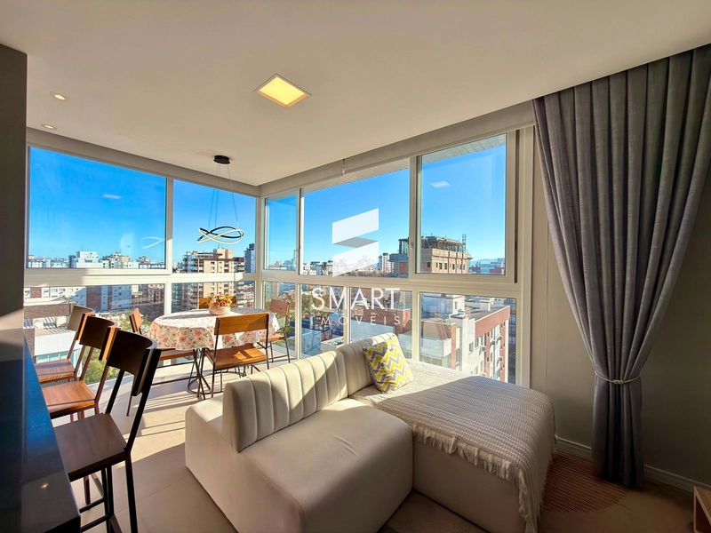 APARTAMENTO COM VISTA MAR AO LADO DA PRAÇA FLÁVIO BOIANOVSKI, A APENAS UMA QUADRA DA PRAIA!: 1ª foto da galeria de imagens do imóvel