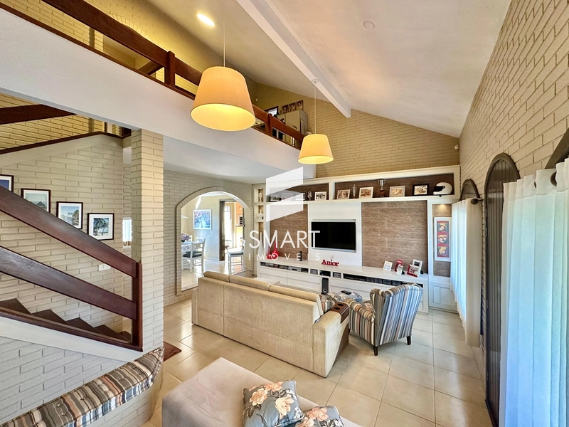 Sobrado à venda no centro de Xangri-Lá: 3ª foto da galeria de imagens do imóvel