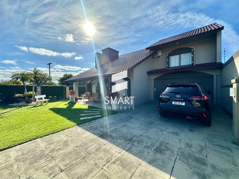 Sobrado à venda no centro de Xangri-Lá: 2ª foto da galeria de imagens do imóvel