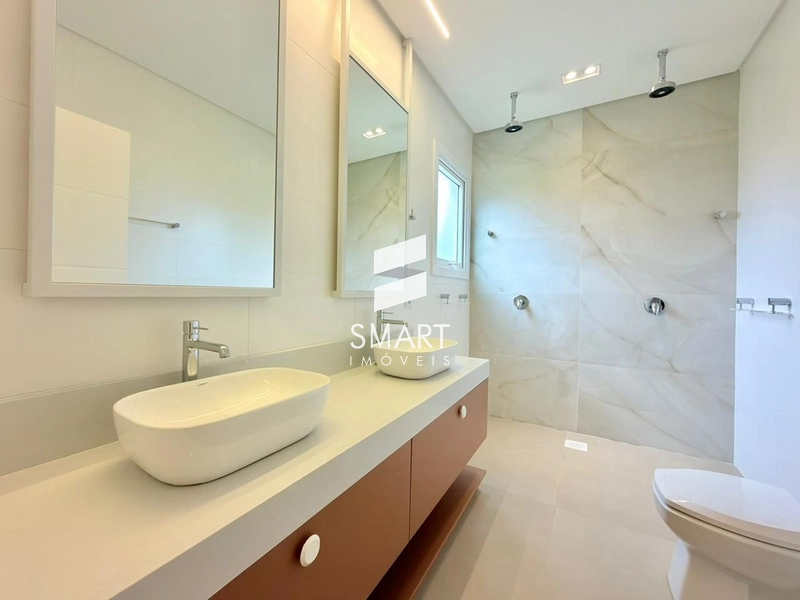  Luxo, Conforto e Sofisticação no Condomínio Velas da Marina! A Casa Perfeita Para Quem Busca Qualidade de Vida e Exclusividade!: 22ª foto da galeria de imagens do imóvel