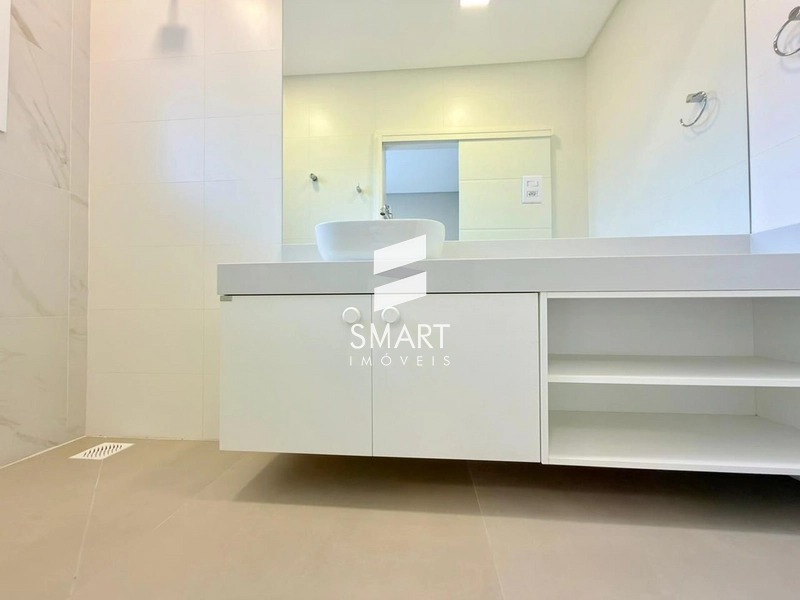  Luxo, Conforto e Sofisticação no Condomínio Velas da Marina! A Casa Perfeita Para Quem Busca Qualidade de Vida e Exclusividade!: 20ª foto da galeria de imagens do imóvel